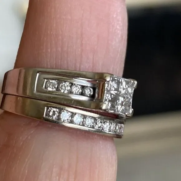 14K Diamond Engagement & Wedding Ring Set - Picture 2 of 9